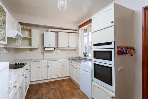 4 bedroom detached bungalow for sale, Sheriff Hutton Road, Strensall, York
