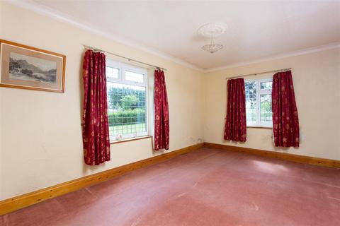 4 bedroom detached bungalow for sale, Sheriff Hutton Road, Strensall, York