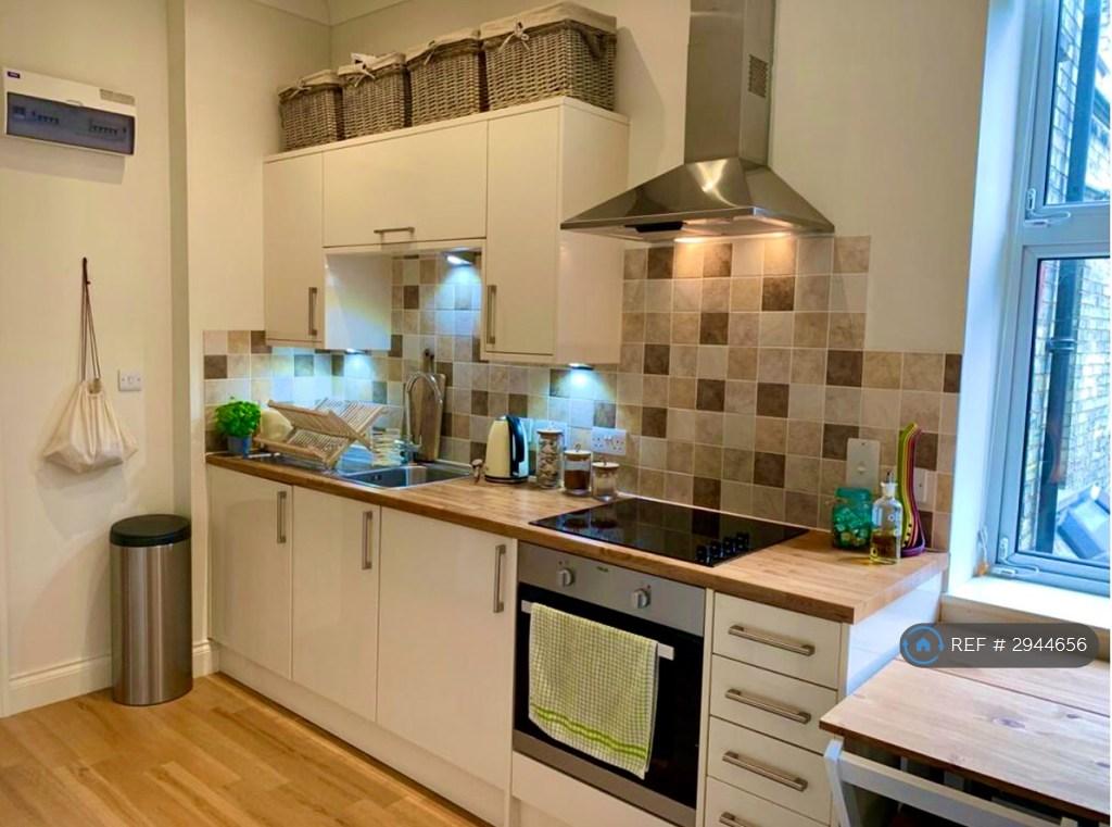 Mill Road, Cambridge, CB1 – pohled 2