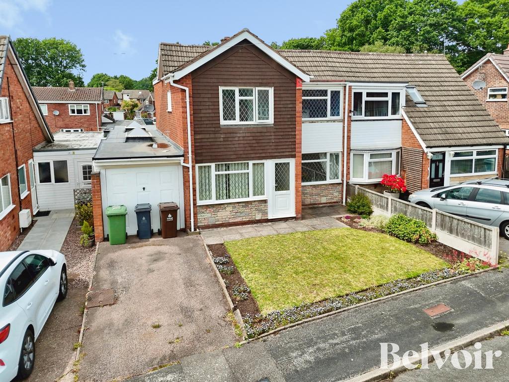 4 bedroom semi-detached house for sale