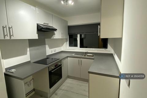 2 bedroom maisonette to rent, Overbrook Close, Gloucester, GL4