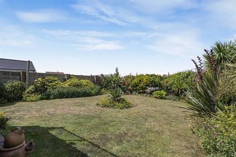 4 bedroom detached house for sale, Roderick Avenue, Peacehaven