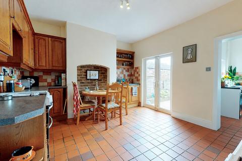 3 bedroom end of terrace house for sale, Bennetts Bank, Wellington, Telford, Shropshire, TF1 2NR