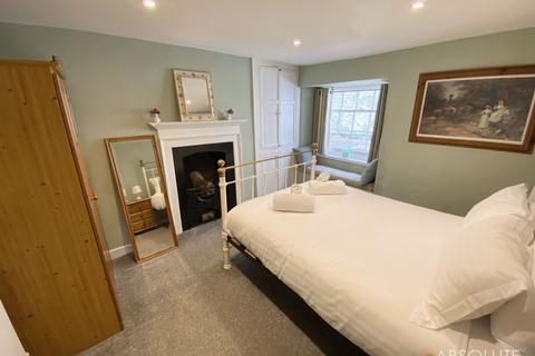 4 bedroom cottage to rent, Market Street, Brixham, TQ5