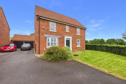 4 bedroom detached house for sale, Lawrance Avenue, Anlaby, Hull, HU10 7DL