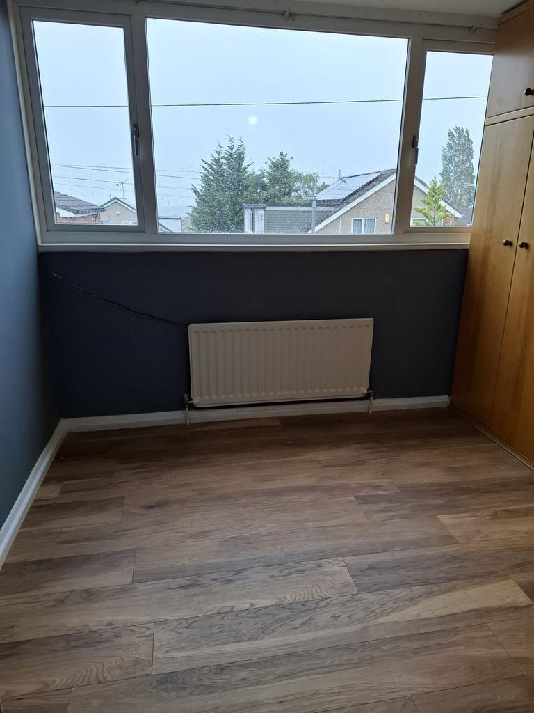 Holt Vale, Leeds, West Yorkshire, LS16 - View 6