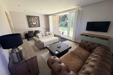 2 bedroom ground floor maisonette for sale, Princess Road, Westbourne