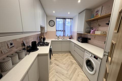 2 bedroom ground floor maisonette for sale, Princess Road, Westbourne
