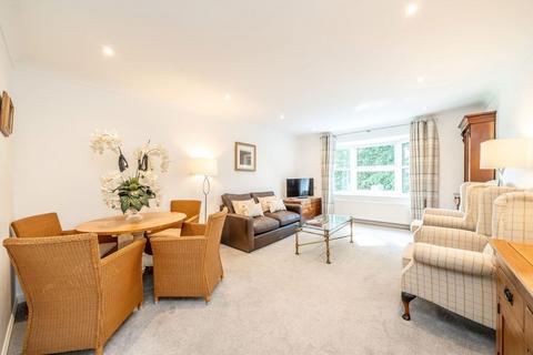 2 bedroom flat for sale, Fairlawn, Weybridge KT13