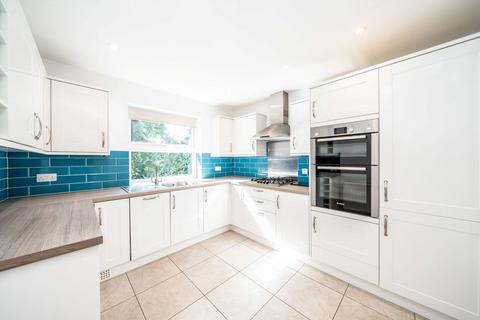 2 bedroom flat for sale, Fairlawn, Weybridge KT13