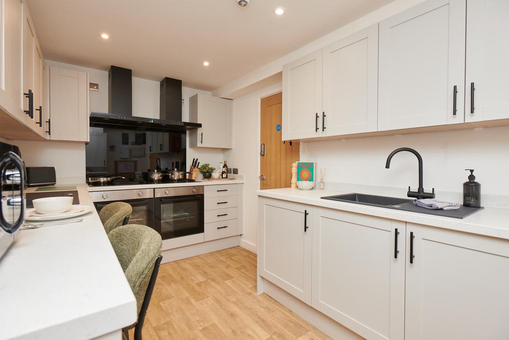 House in Gedling, Nottinghamshire - View 6