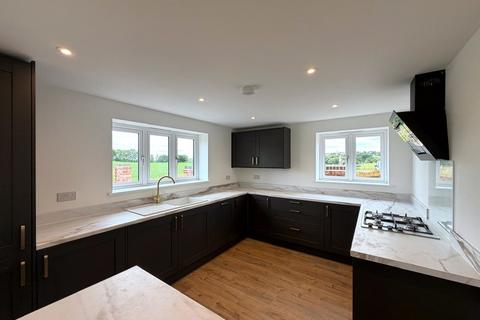 3 bedroom detached house to rent, Jones Lane, Rugeley