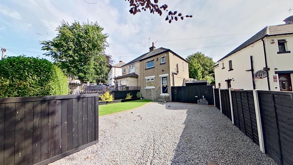 2 bedroom semi-detached house for sale