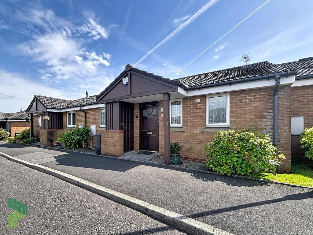 View Road, Darwen 2 bed semi-detached bungalow for sale - £93,750