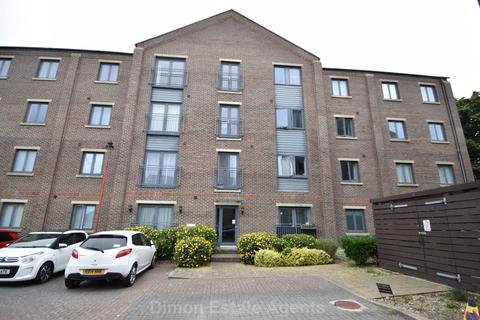 2 bedroom flat for sale, Bridport House,  Priddy`s Hard