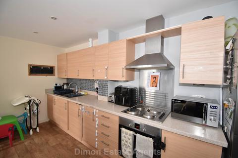 2 bedroom flat for sale, Bridport House,  Priddy`s Hard