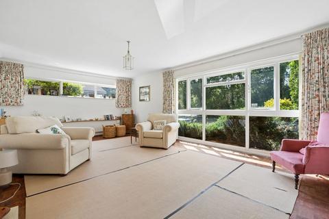 4 bedroom detached house for sale, Barn Close, Farnham Common