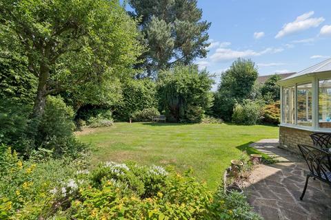 4 bedroom detached house for sale, Barn Close, Farnham Common