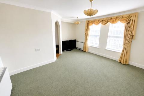 2 bedroom apartment for sale, Draper Close, Hounslow TW7