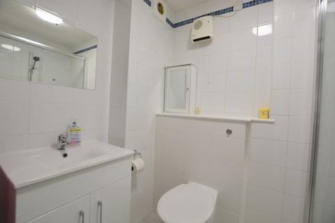undefined, Uxbridge Road, Hatch End