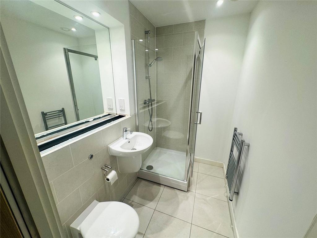 Trafford Road, Salford, Greater Manchester, M5 - Mehr