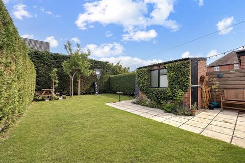 3 bedroom semi-detached house for sale, Marton Road, Newark