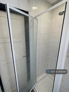 1 bedroom in a house share to rent, Deacons Hill Road, Borehamwood, WD6