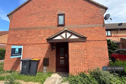 2 bedroom terraced house to rent, Poppyfields, Bedford, MK41