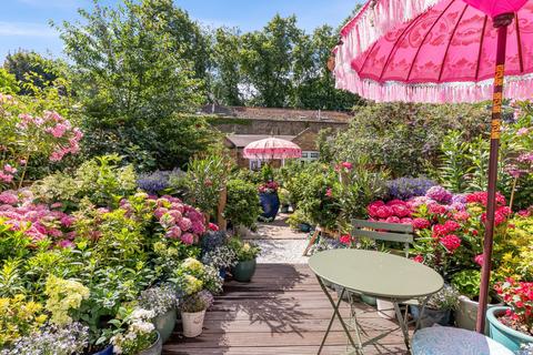 5 bedroom semi-detached house for sale, Melville Road, Barnes, London, SW13