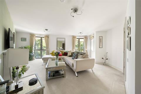 2 bedroom flat for sale, Oatlands Avenue, Weybridge, Surrey, KT13