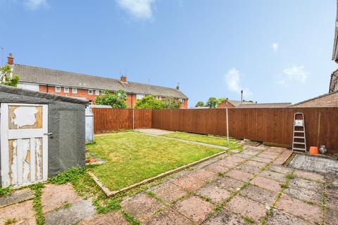 3 bedroom terraced house for sale, Clifton Close, Chippenham