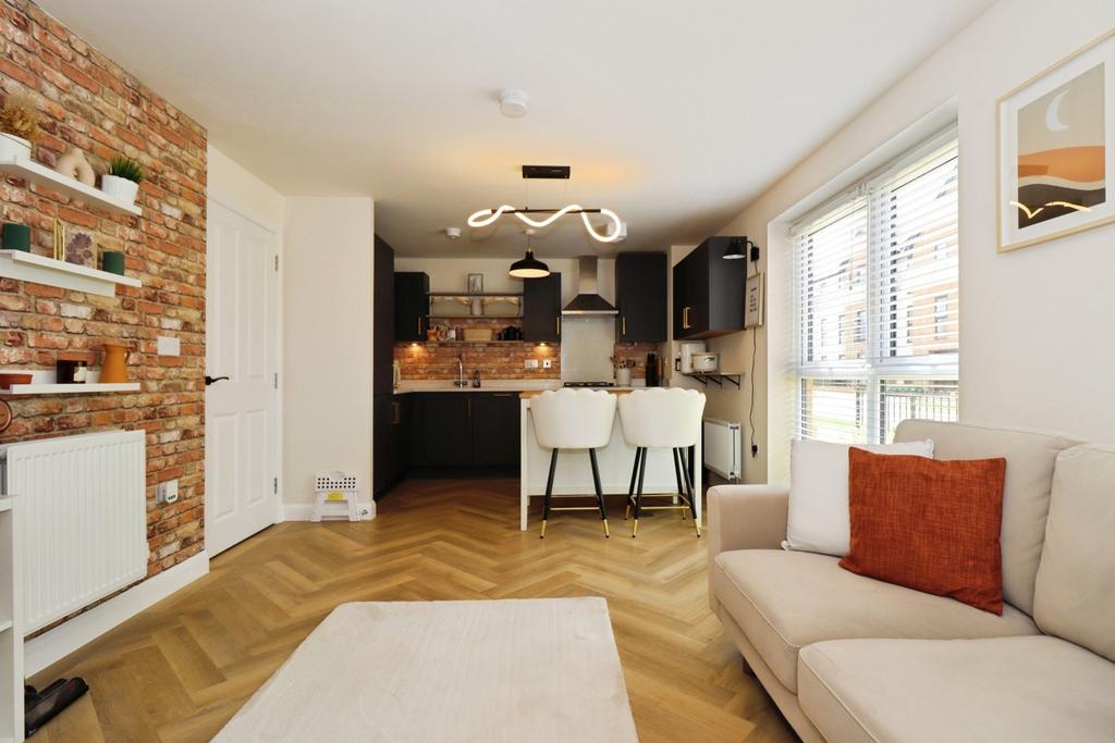 2 bedroom flat for sale