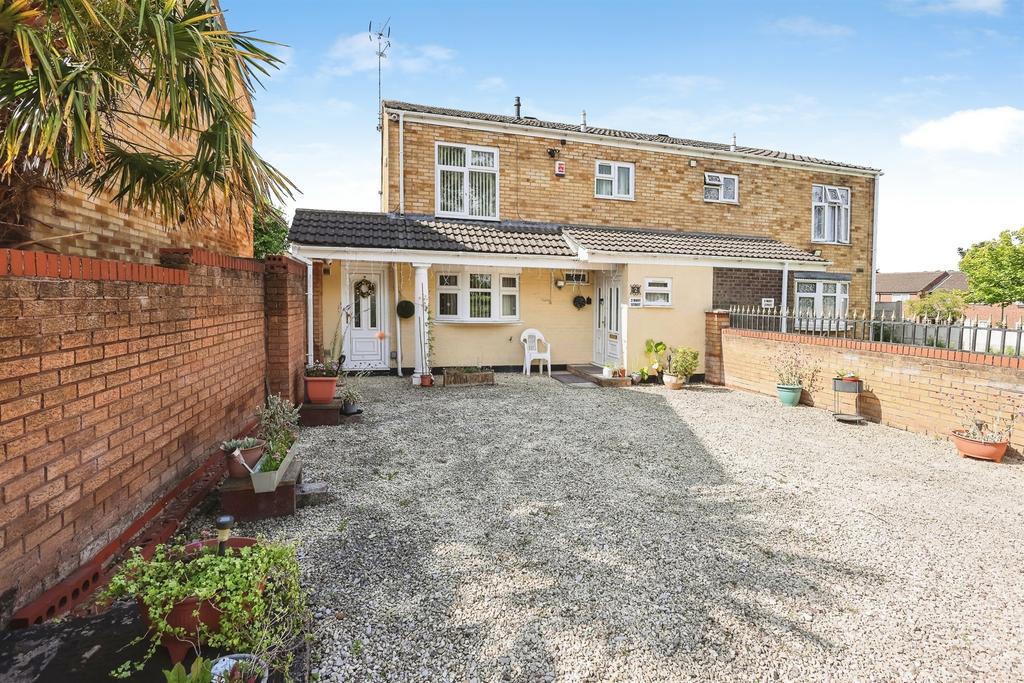 3 bedroom semi-detached house for sale