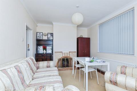 2 bedroom semi-detached house for sale, Aylestone Road, Leicester