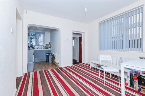 2 bedroom semi-detached house for sale, Aylestone Road, Leicester
