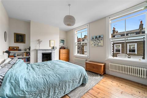 4 bedroom terraced house to rent, Fremont Street, London, E9