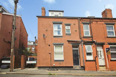 End of terrace house - Recreation Mount, Leeds