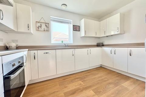 2 bedroom flat for sale, Santa Cruz Avenue, Bletchley, MK3