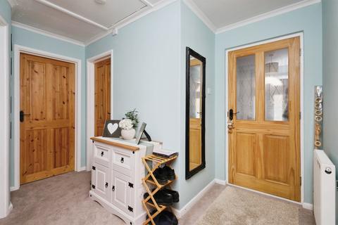 2 bedroom semi-detached bungalow for sale, Oakleaf Drive, Polegate