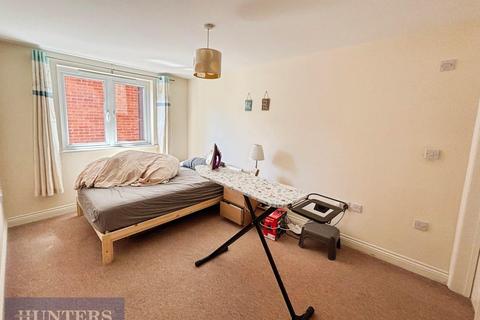 2 bedroom flat to rent, New North Road, Exeter, EX4 4HG