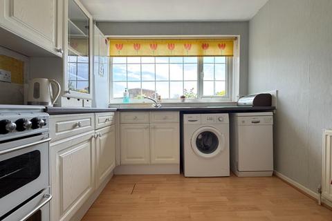 3 bedroom semi-detached bungalow for sale, Moor Park Court, Dewsbury