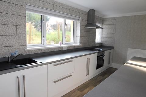 2 bedroom maisonette for sale, Lloyds Avenue, Swffryd, CRUMLIN