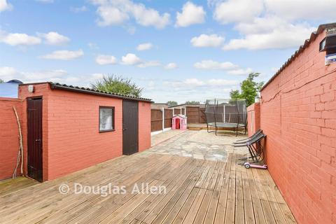 3 bedroom terraced house for sale, Great Knightleys, Basildon, Essex