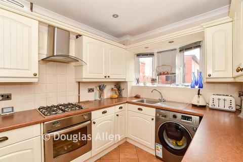 3 bedroom terraced house for sale, Great Knightleys, Basildon SS15