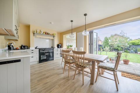 4 bedroom detached house for sale, Queenhythe Crescent, Guildford, GU4