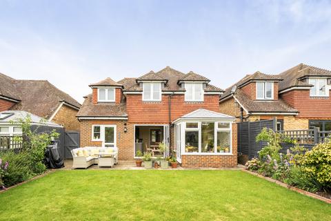 4 bedroom detached house for sale, Queenhythe Crescent, Guildford, GU4