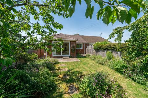 2 bedroom semi-detached bungalow for sale, Aylesbury HP21