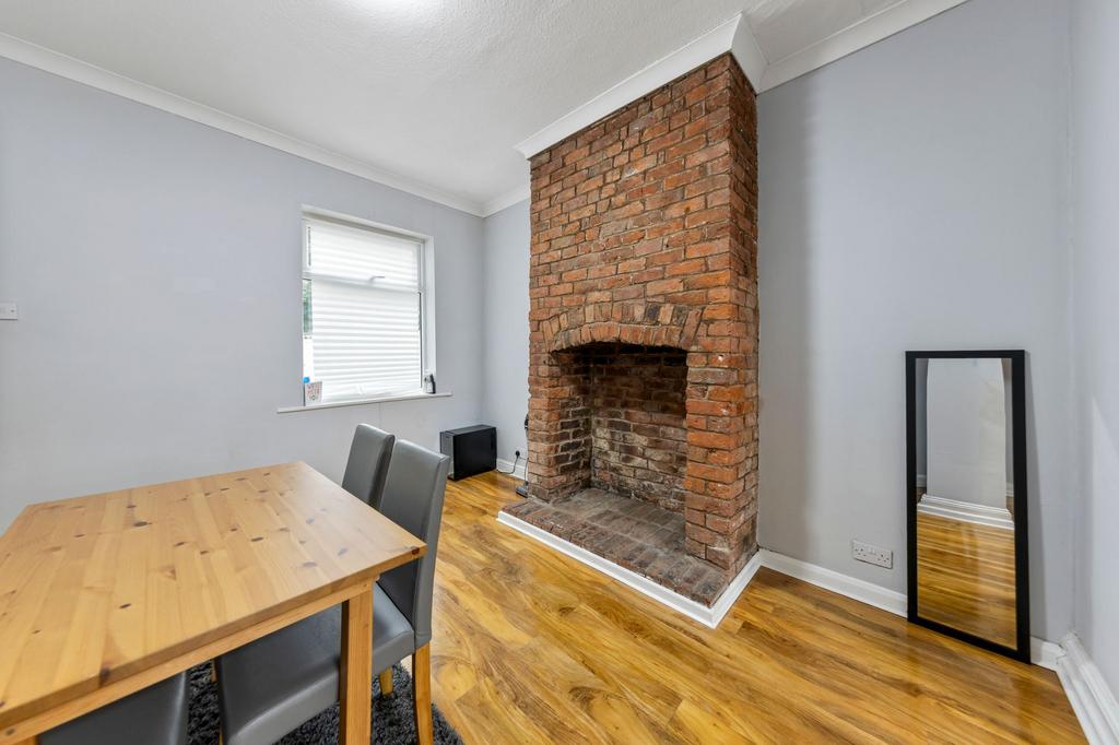 Dining room, fireplace