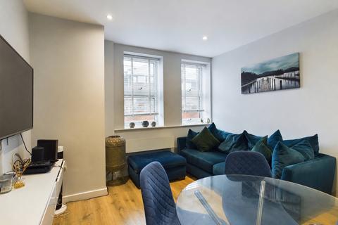 1 bed flat/apartment for rent in Victoria Road, Farnborough, Hampshire, GU14