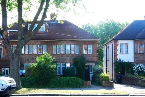 3 bedroom house to rent, Walmington Fold, Finchley, London, N12